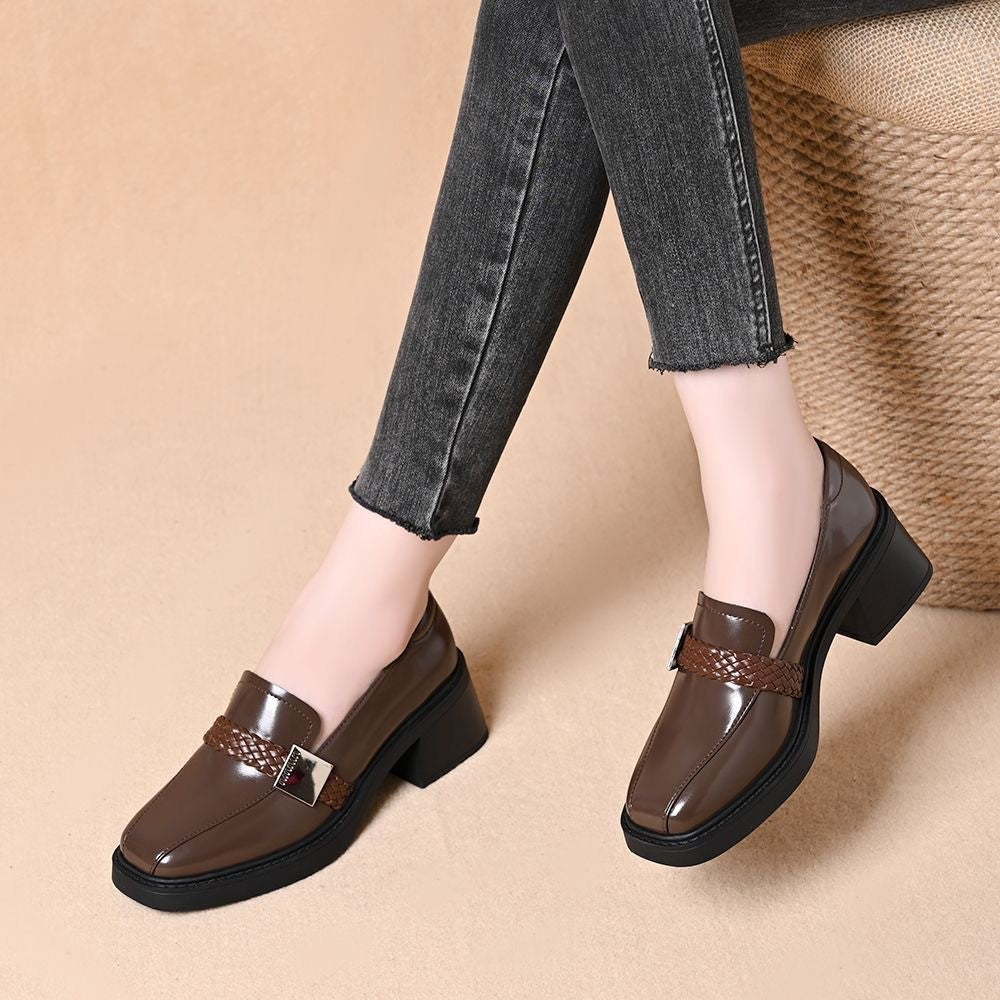 Zapatos retro de piel con tacón grueso y punta cuadrada