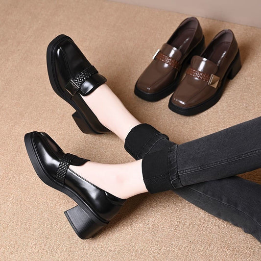 Zapatos retro de piel con tacón grueso y punta cuadrada